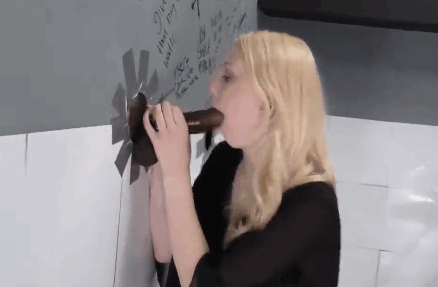 Lily rader 异族寻欢洞 海报