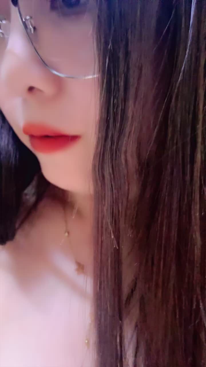 二零二五七月十四号_蜜桃允儿1 海报