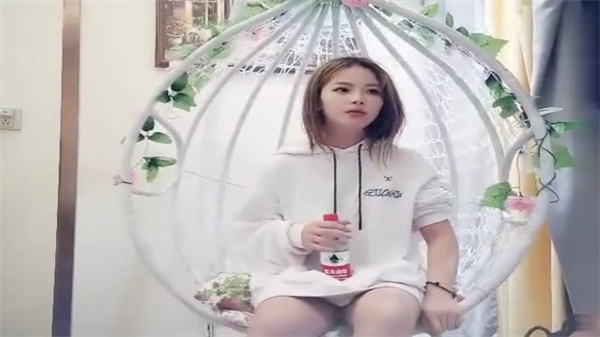 黄先生最爱清纯学妹竟是骚货女神！肉体摩擦激战性爱高潮四射 海报