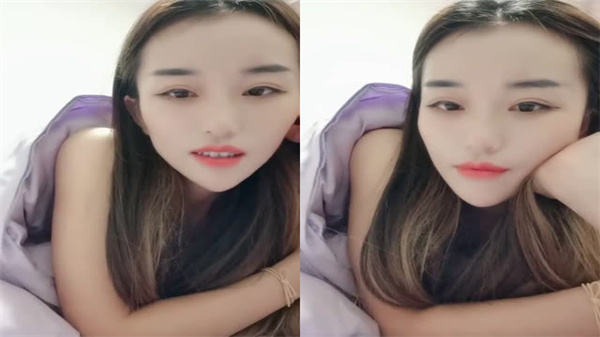 极品白皙苗条美女口交深喉挑逗，男友爽翻天，上位骑乘狂野抽插高潮 海报