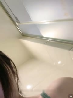女神回归赚钱回家,平胸小女友,首次牙刷自慰 海报