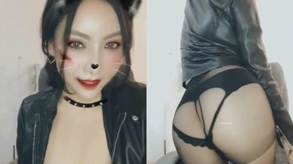 谭晓彤史诗S级私拍首曝！三点全开自慰棒深插粉嫩淫穴，乳汁喷涌湿身高潮 海报