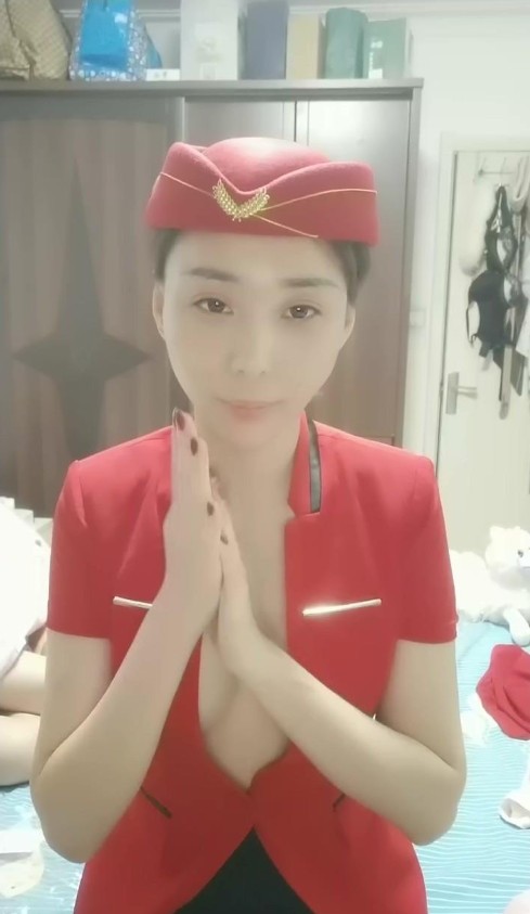 素颜家居诱惑快递小哥 制服舔穴狂操浪叫 捆绑抽插玩弄高潮迭起 海报