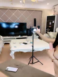重磅！顶级绿播下海【小萧】道具自慰！超迷人精都射绝了_4... 海报